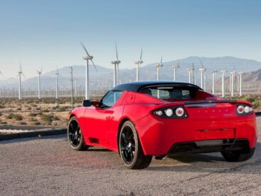 Tesla’nın ilk arabası ne zaman görsel.