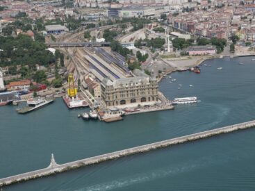 Haydarpaşa Tren Garı: Tarihi ve görsel.