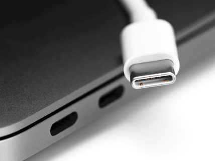 Best USB-C laptop charger image.