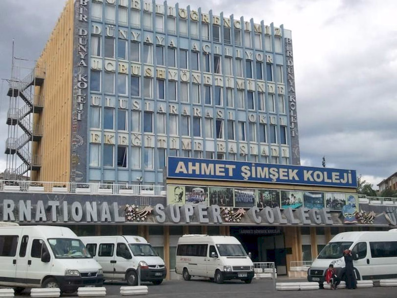 Ahmet Şimşek Koleji Kapandı Mı? görsel.