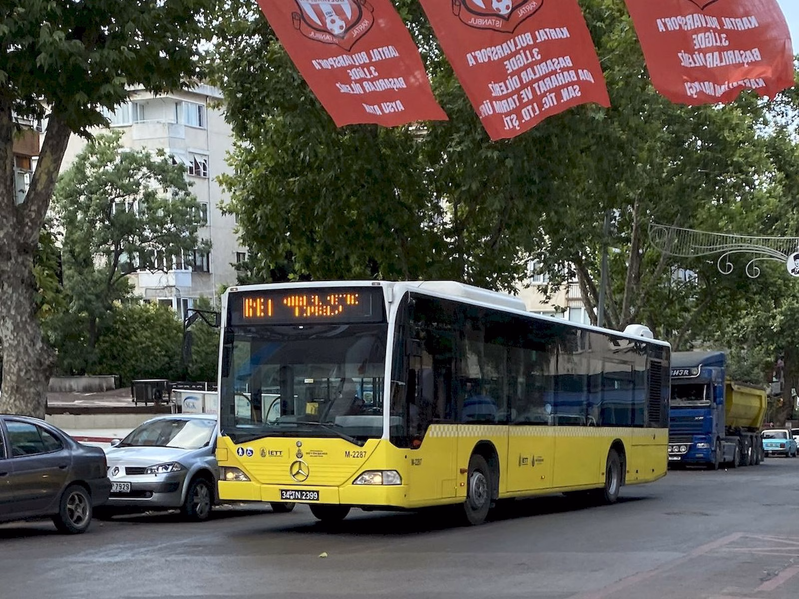 Üsküdar’dan kartal’a giden otobüsler görsel.