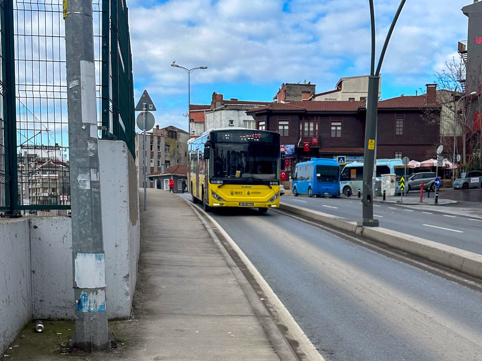 Tuzla’dan kartal’a giden otobüsler görsel.