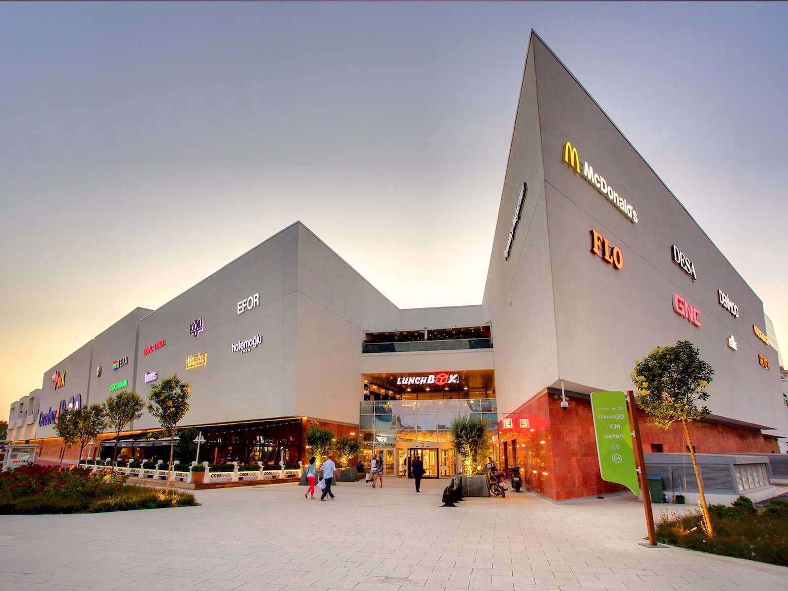 Maltepe Park AVM çalışma saatleri, görsel.