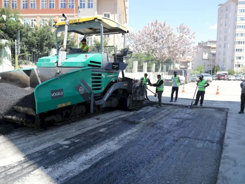 Soğanlık Yeni Mahallede 14 sokakta asfalt çalışması