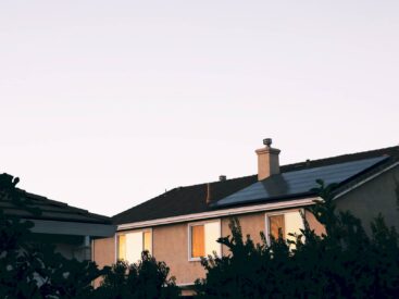 Bir evin ihtiyacı solar enerji görsel.