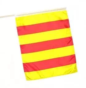 10 bandera de rayas rojas amarillas