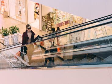 The working hours of shopping image.