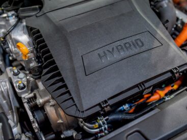 Hybrid ve plug in hibrit görsel.