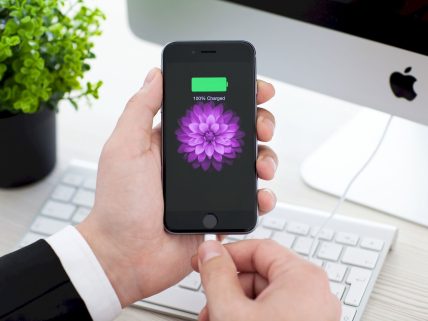 Şimdiye kadarki tüm iPhone’ların pil görsel.