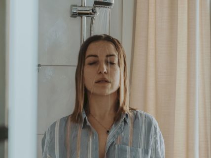 En iyi duş hoparlörü görsel.