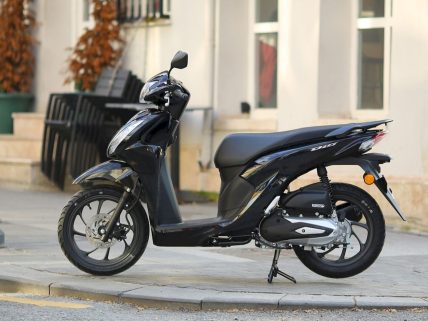 Honda Dio motosiklet özellikleri ve görsel.