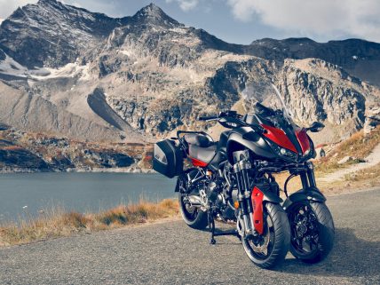 Yamaha NIKEN GT motosiklet özellikleri görsel.