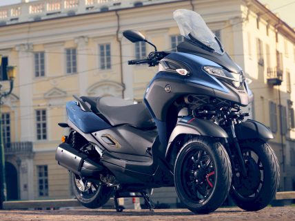 Yamaha Tricity 300 motosiklet özellikleri görsel.