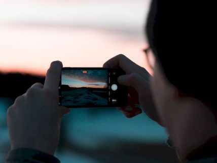 iPhone 14 aksiyon modu nasıl görsel.