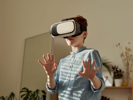 Metaverse eğitimde kullanımı görsel.
