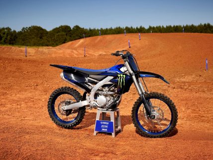 Yamaha YZ250F motosiklet özellikleri ve görsel.