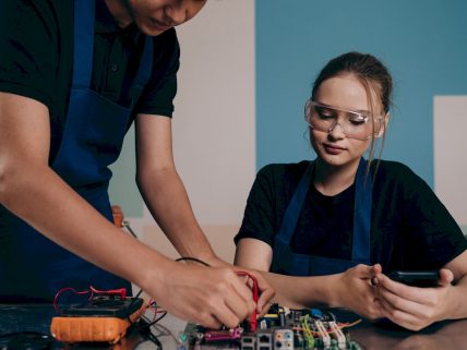 Mühendisler için telefon uygulamaları görsel.