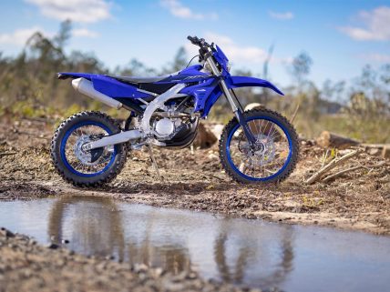Yamaha WR250F motosiklet özellikleri ve görsel.
