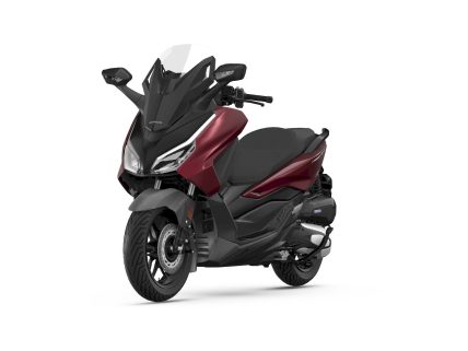 Honda Forza 125 motosiklet özellikleri görsel.