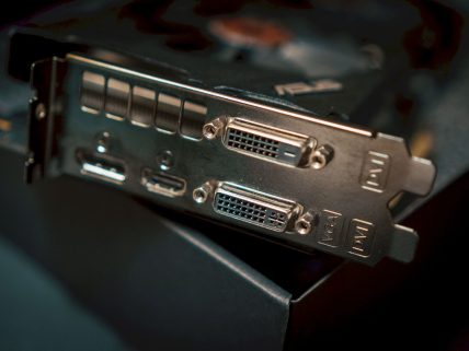 iGPU vs dGPU vs tGPU image.
