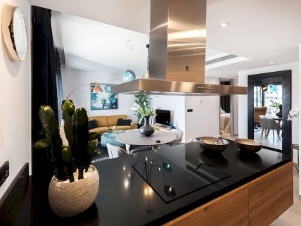 What is home automation technology? image.