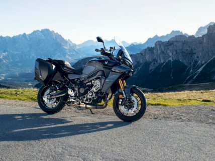 Yamaha TRACER 9 GT motosiklet görsel.