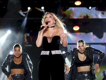 Kartal’da Hadise konseri görsel.