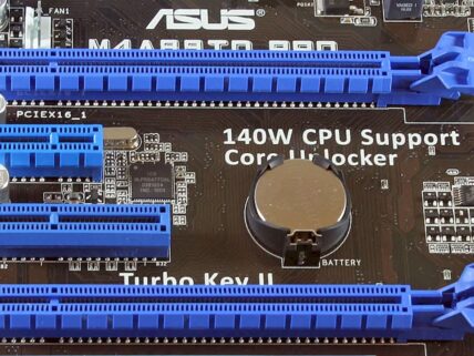 PCI Express 3.0 ve 4.0 görsel.