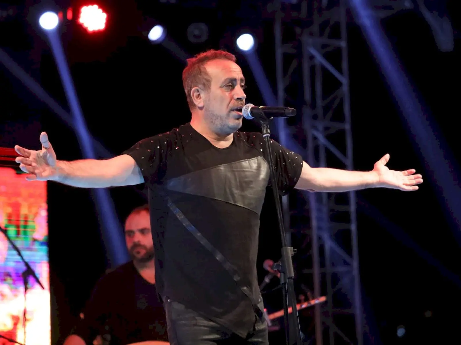 Maltepe’de Haluk Levent konseri görsel.